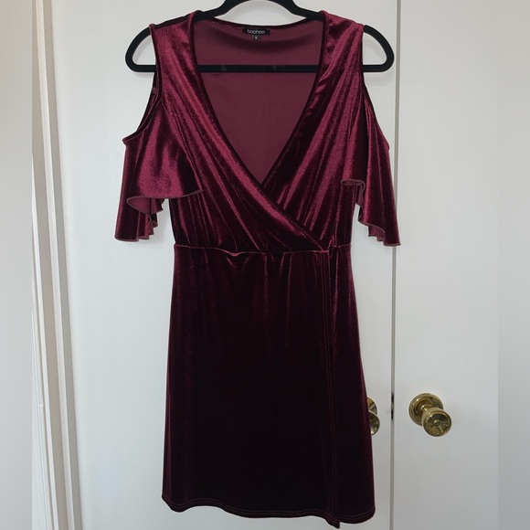 EC Boho Velvet Dress wi/ Open Shoulders - Picture 2 of 6